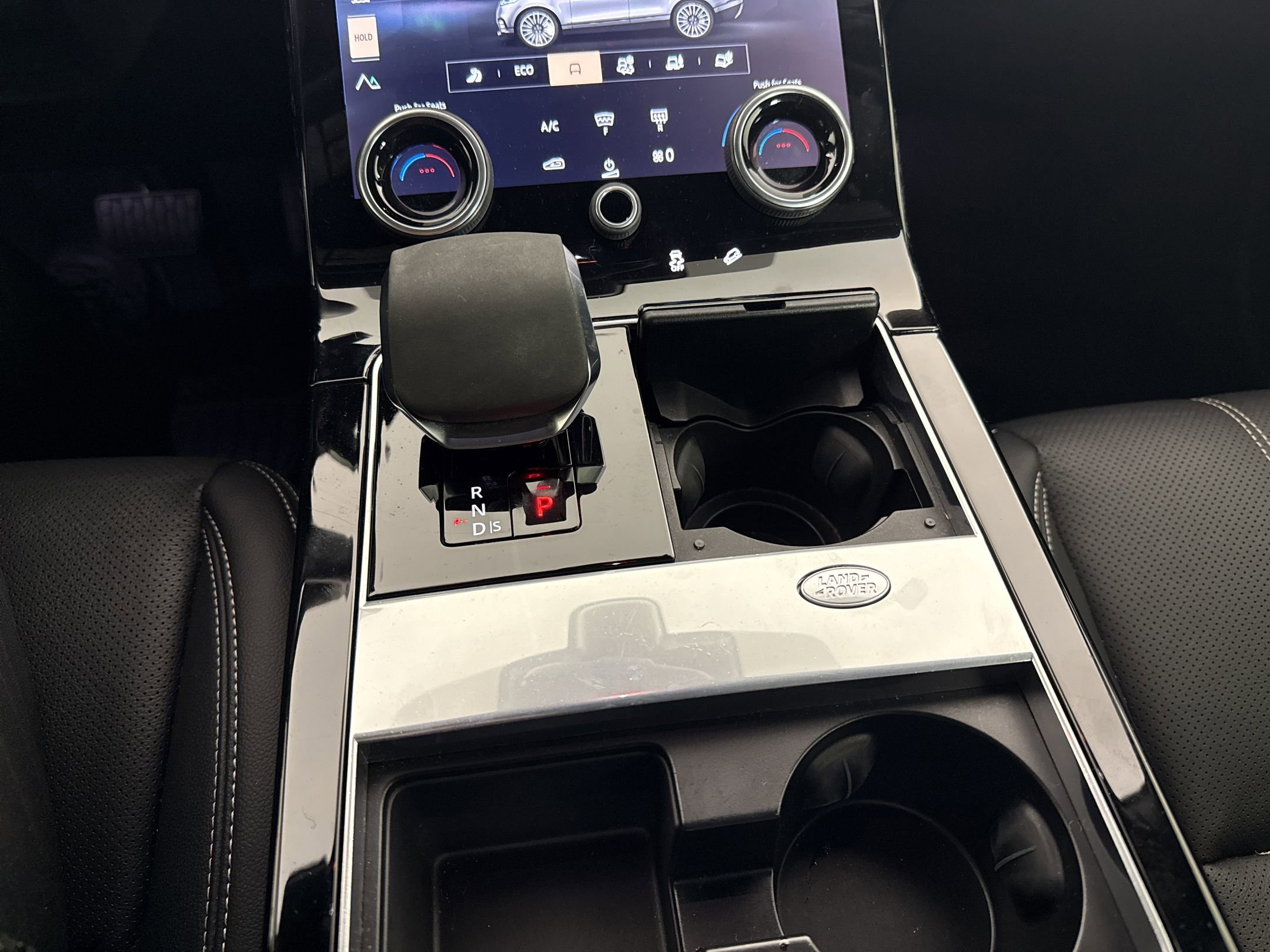 Used 2022 Land Rover Range Rover Velar S image 15