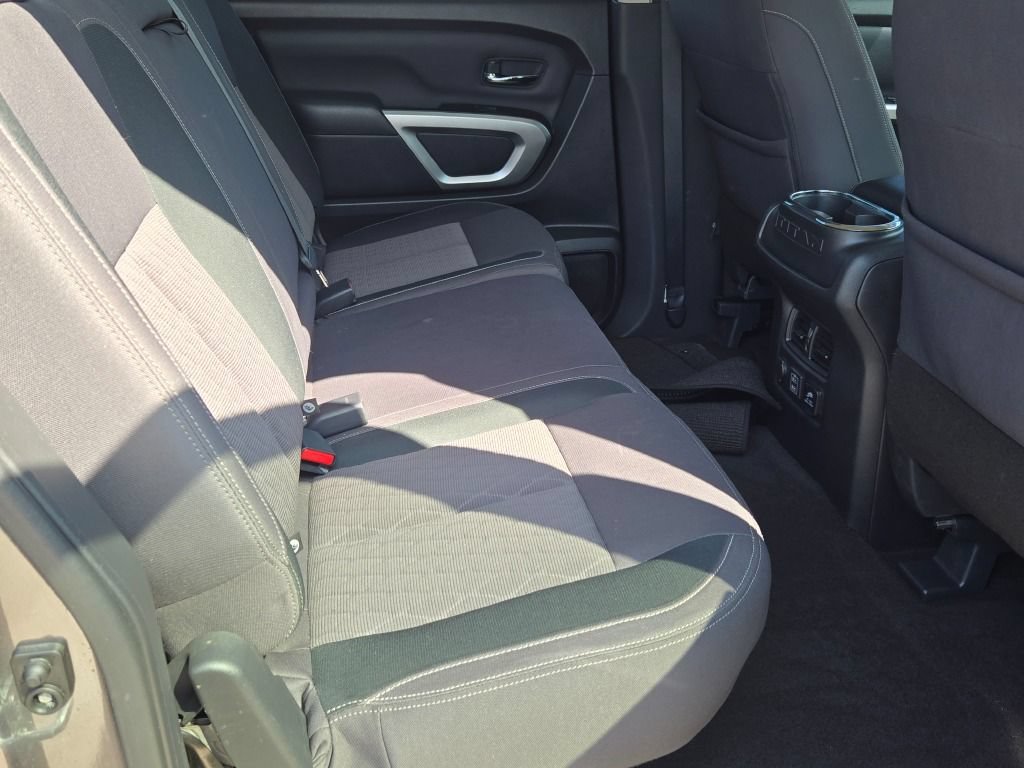 Used 2024 Nissan Titan SV w/ SV Convenience Package AWD/4WD image 8