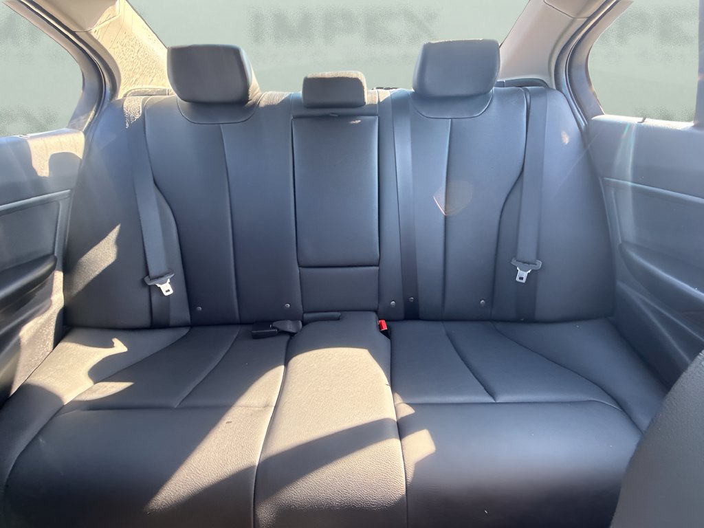 Used 2015 BMW 320i Sedan RWD image 12