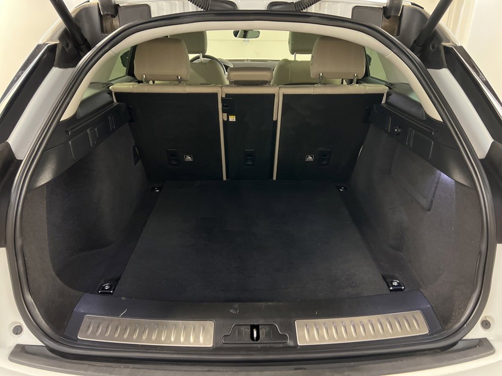 Used 2020 Land Rover Range Rover Velar S image 34