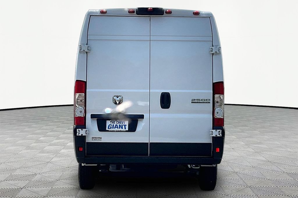 Used 2025 RAM ProMaster 2500 w/ Convenience Group FWD image 5