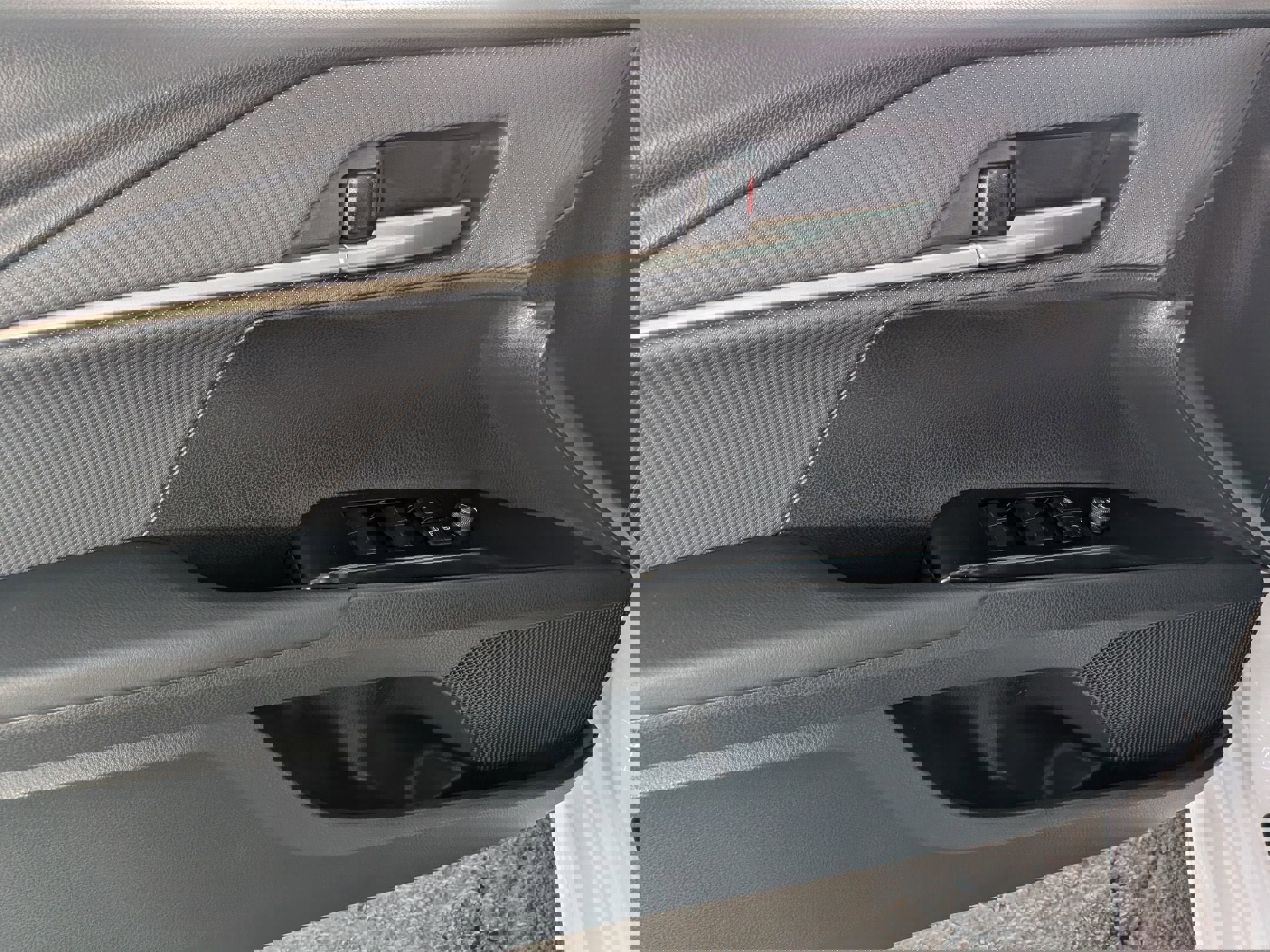 Certified 2025 Toyota Camry SE image 8