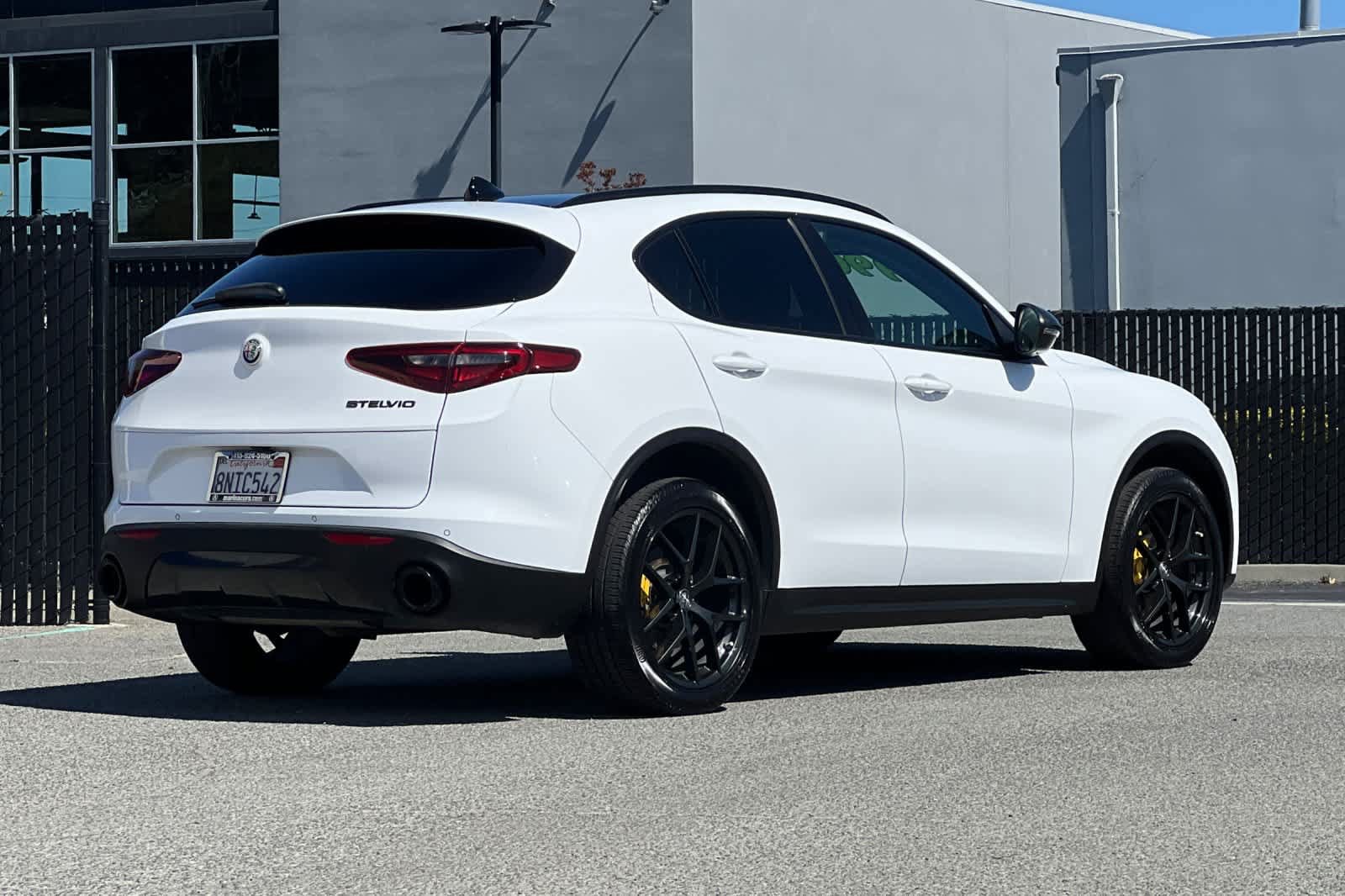 Used 2019 Alfa Romeo Stelvio w/ Nero Edizione RWD image 3
