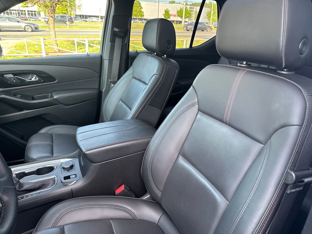 Used 2023 Chevrolet Traverse RS AWD/4WD image 9
