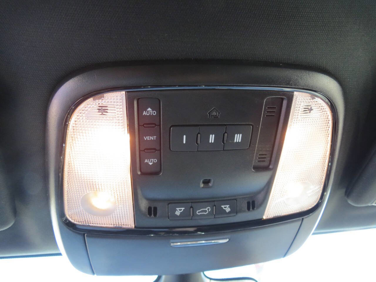 Used 2024 Dodge Durango GT image 18