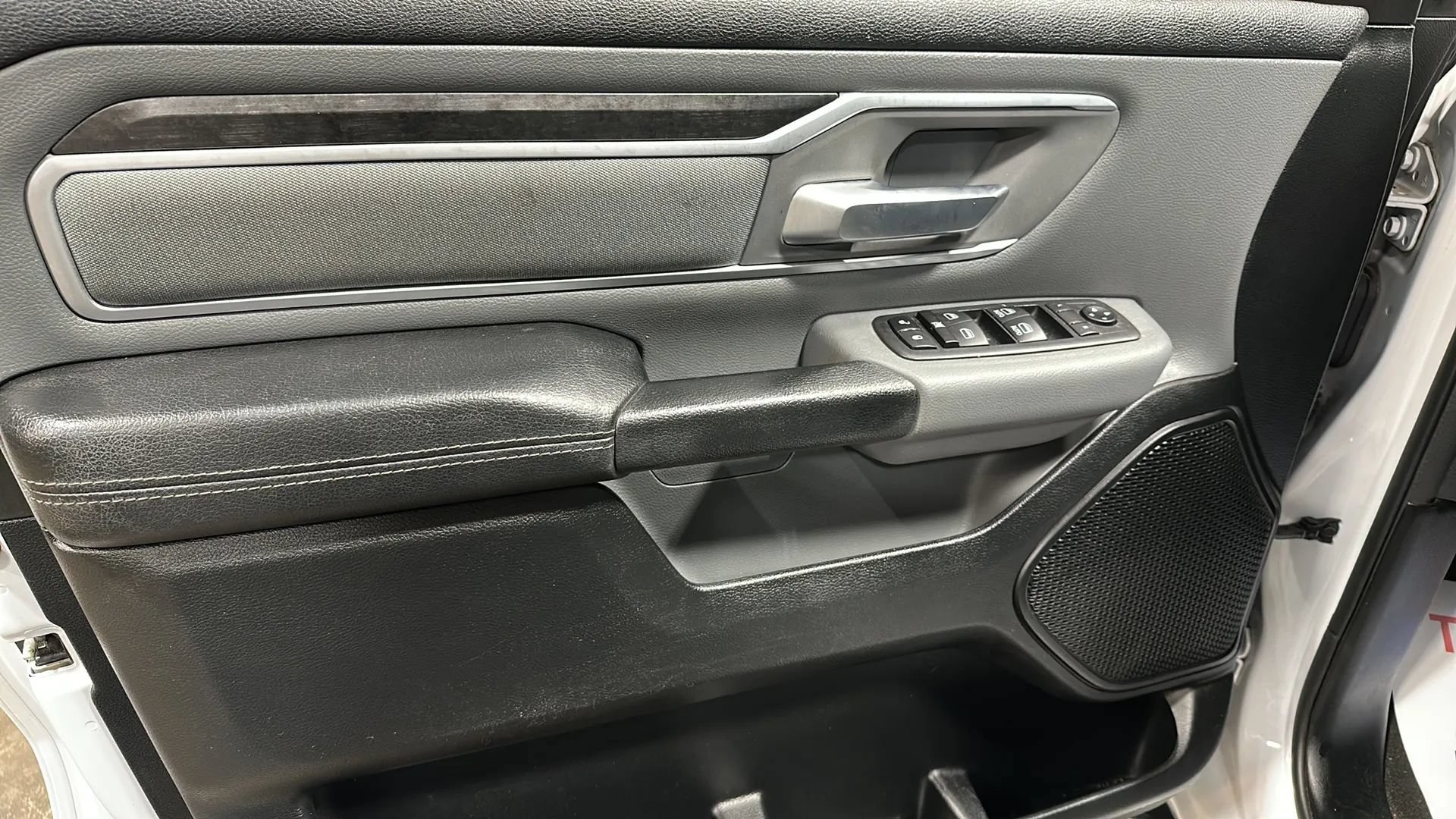Used 2020 RAM 1500 Big Horn AWD/4WD image 10