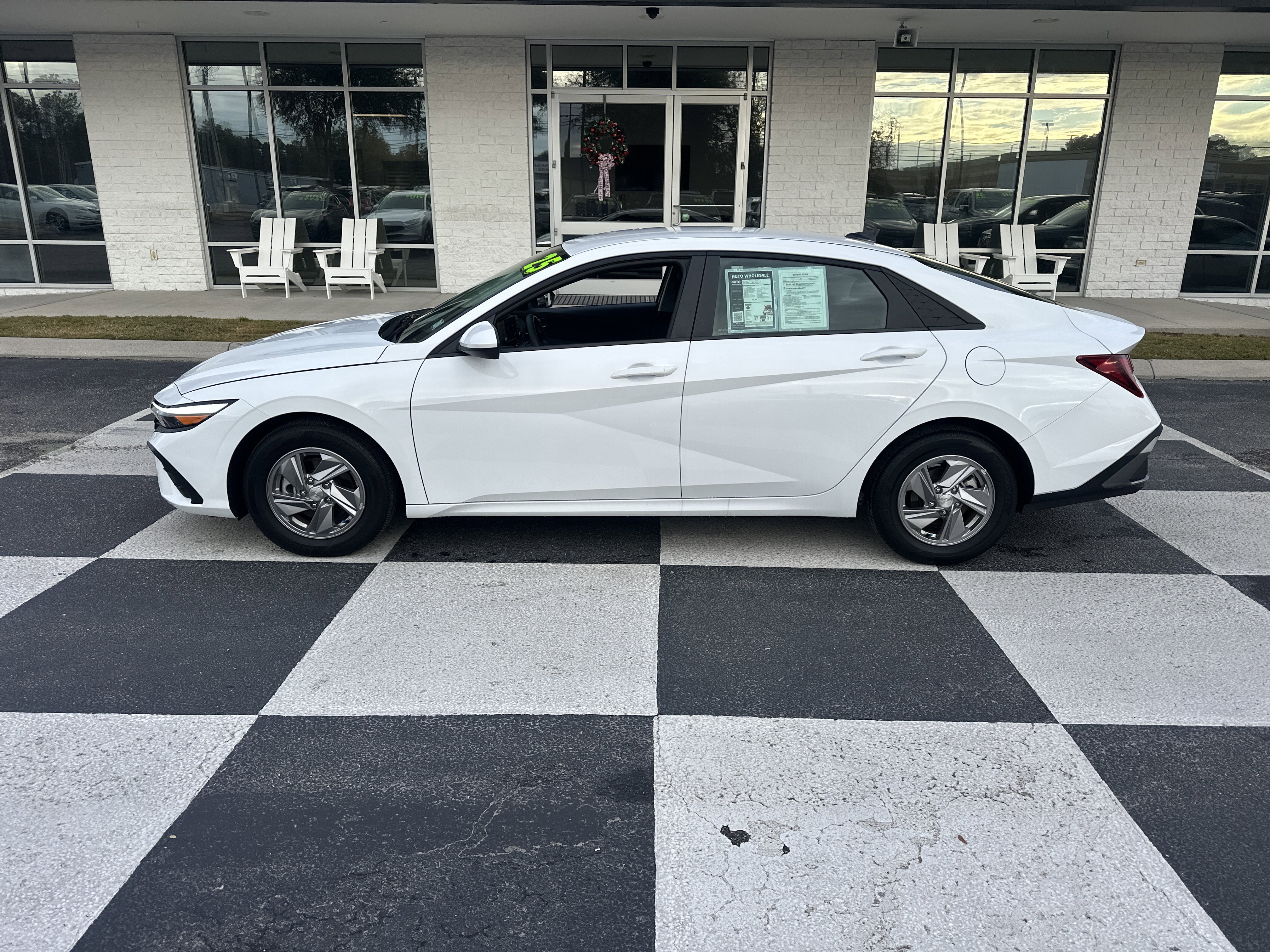 Used 2025 Hyundai Elantra SE w/ Cargo Package