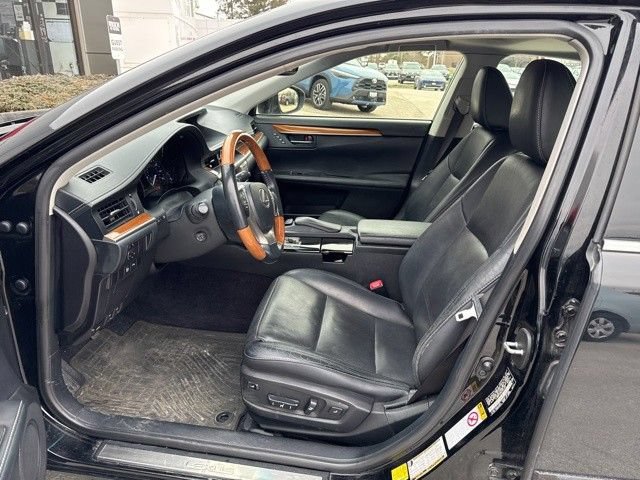 Used 2014 Lexus ES 300h FWD image 6