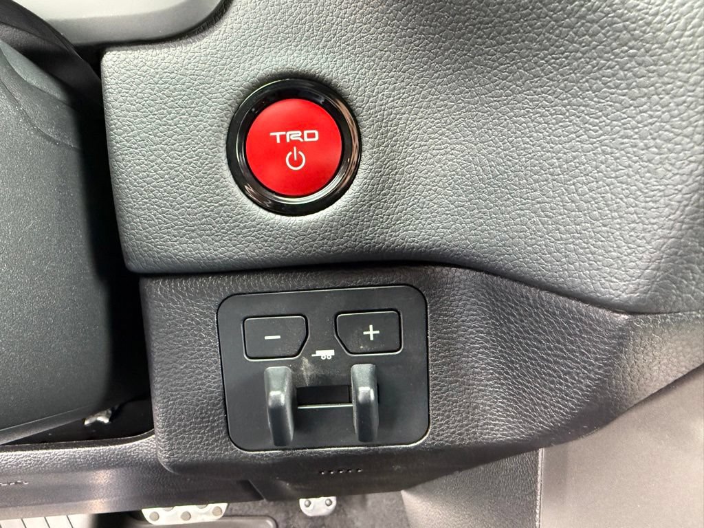 New 2026 Toyota Tundra Limited AWD/4WD image 24