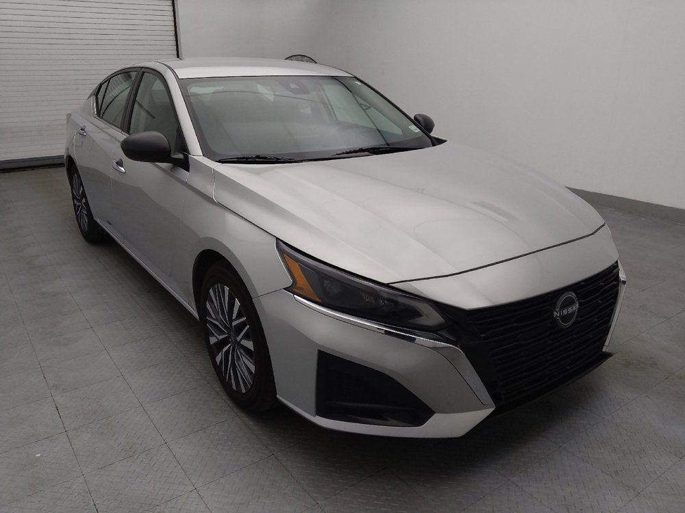 Used 2024 Nissan Altima 2.5 SV image 13