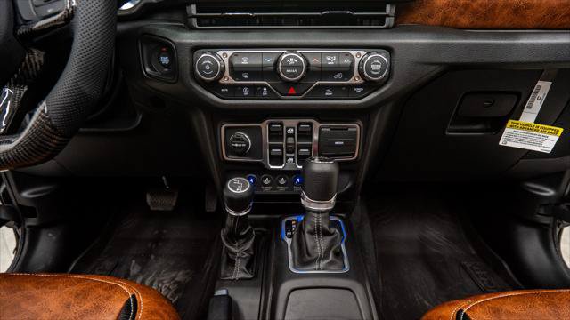 Used 2026 Jeep Gladiator Sport AWD/4WD image 21