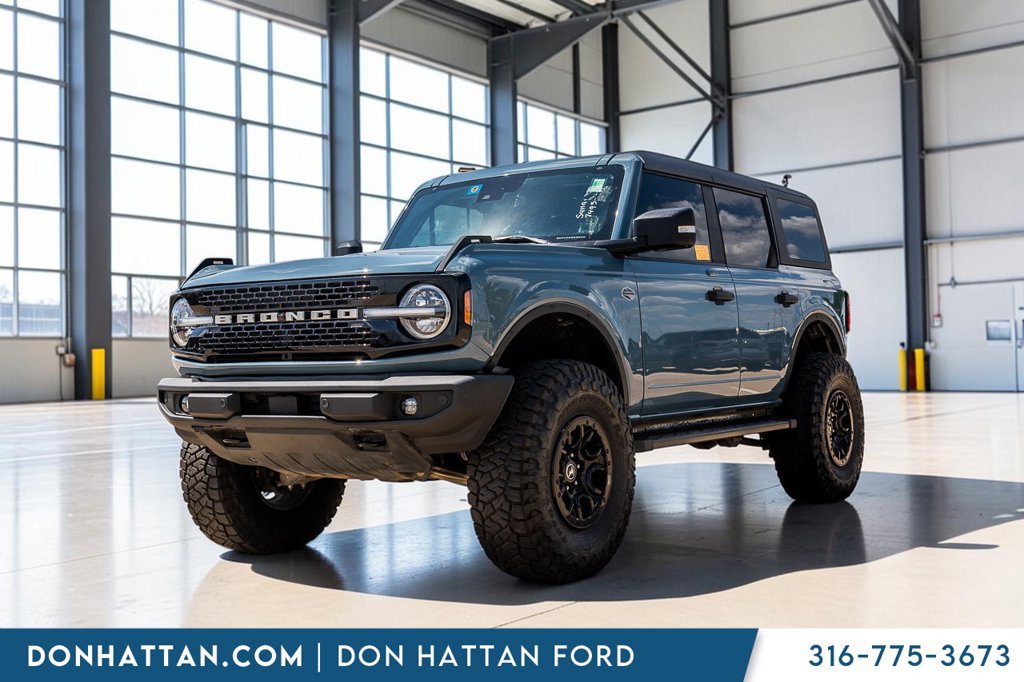 Used 2022 Ford Bronco Wildtrak AWD/4WD image 1