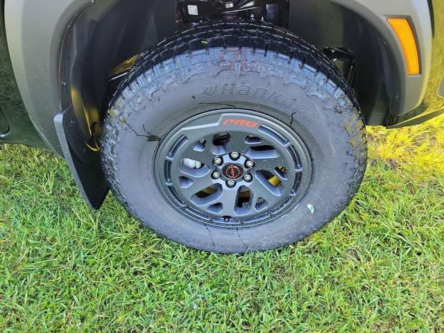 New 2026 Nissan Frontier PRO-4X w/ Pro-4x Convenience Package AWD/4WD image 5