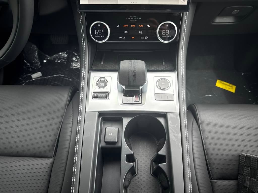 New 2026 Jaguar F-PACE R-Dynamic S image 24