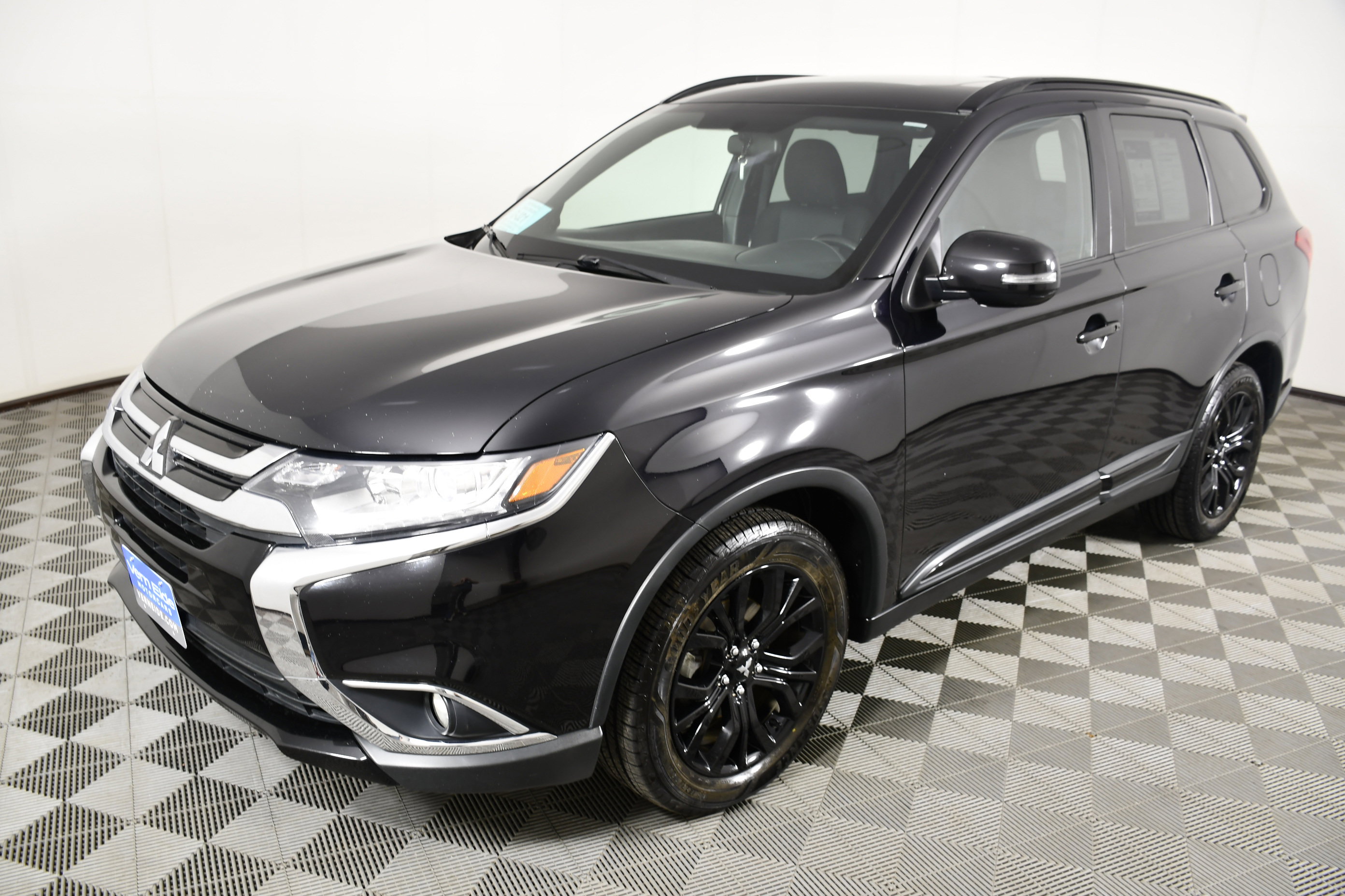 Used 2018 Mitsubishi Outlander LE AWD/4WD image 10