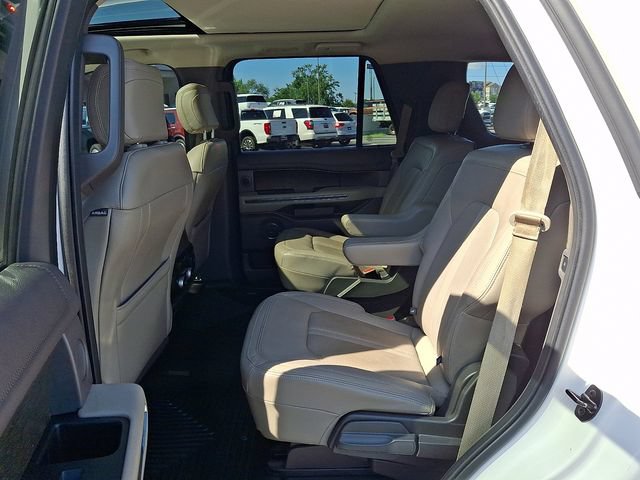Used 2019 Ford Expedition Limited w/ Equipment Group 301A RWD image 8