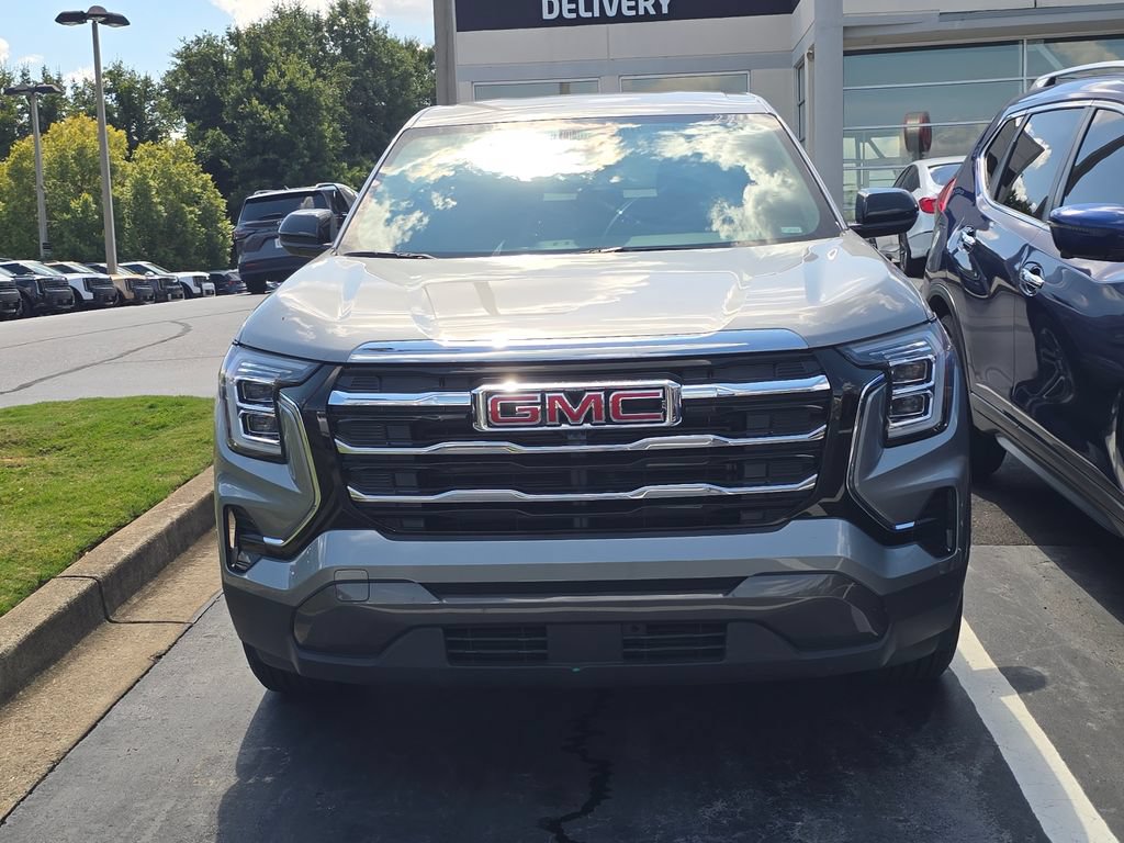 Used 2026 GMC Terrain Elevation FWD image 2