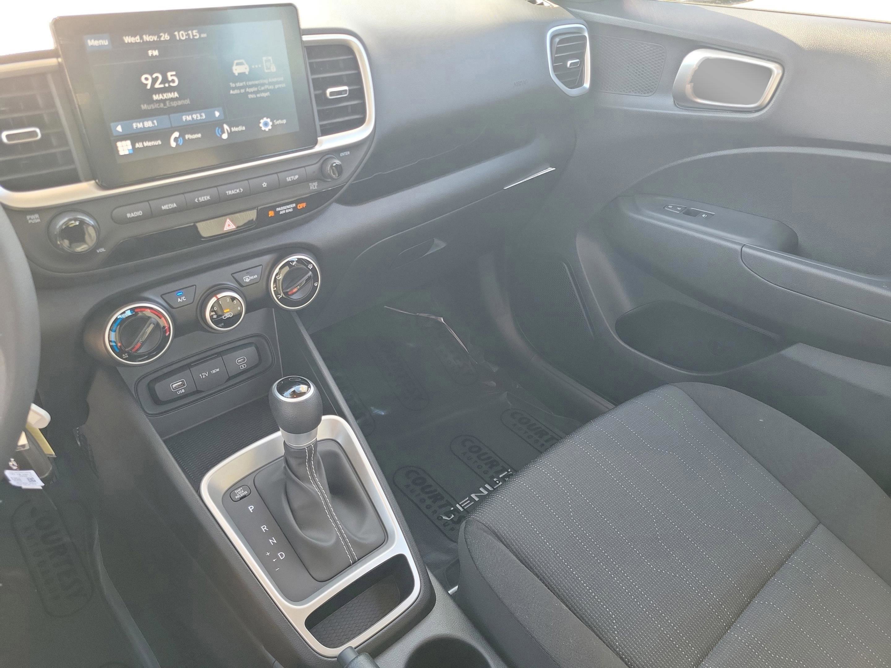 New 2026 Hyundai Venue SE image 9