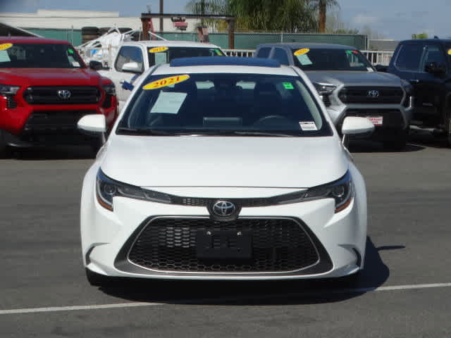 Used 2021 Toyota Corolla XLE image 3