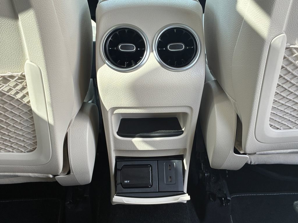 Used 2022 Mercedes-Benz GLA 250 4MATIC image 24