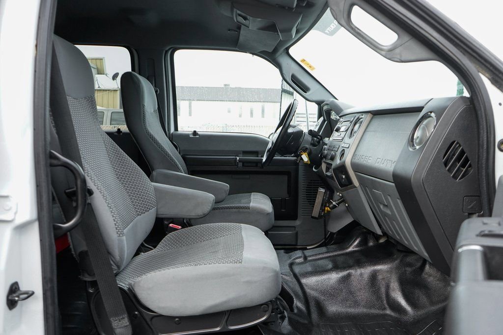 Used 2015 Ford F650 2WD Crew Cab Super Duty image 49