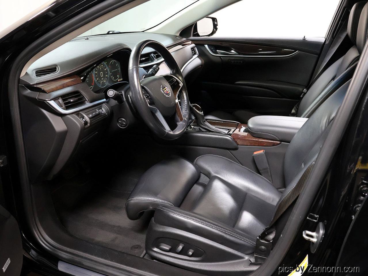 Used 2015 Cadillac XTS Premium image 20
