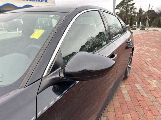 Used 2022 Honda Accord Sport image 3