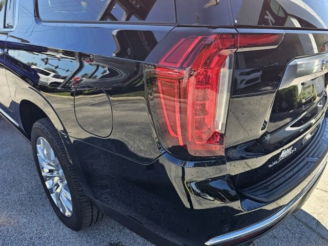 Used 2022 GMC Yukon XL Denali w/ Denali Ultimate Package image 12