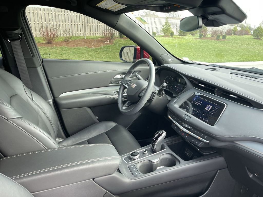 Used 2023 Cadillac XT4 Premium Luxury image 41