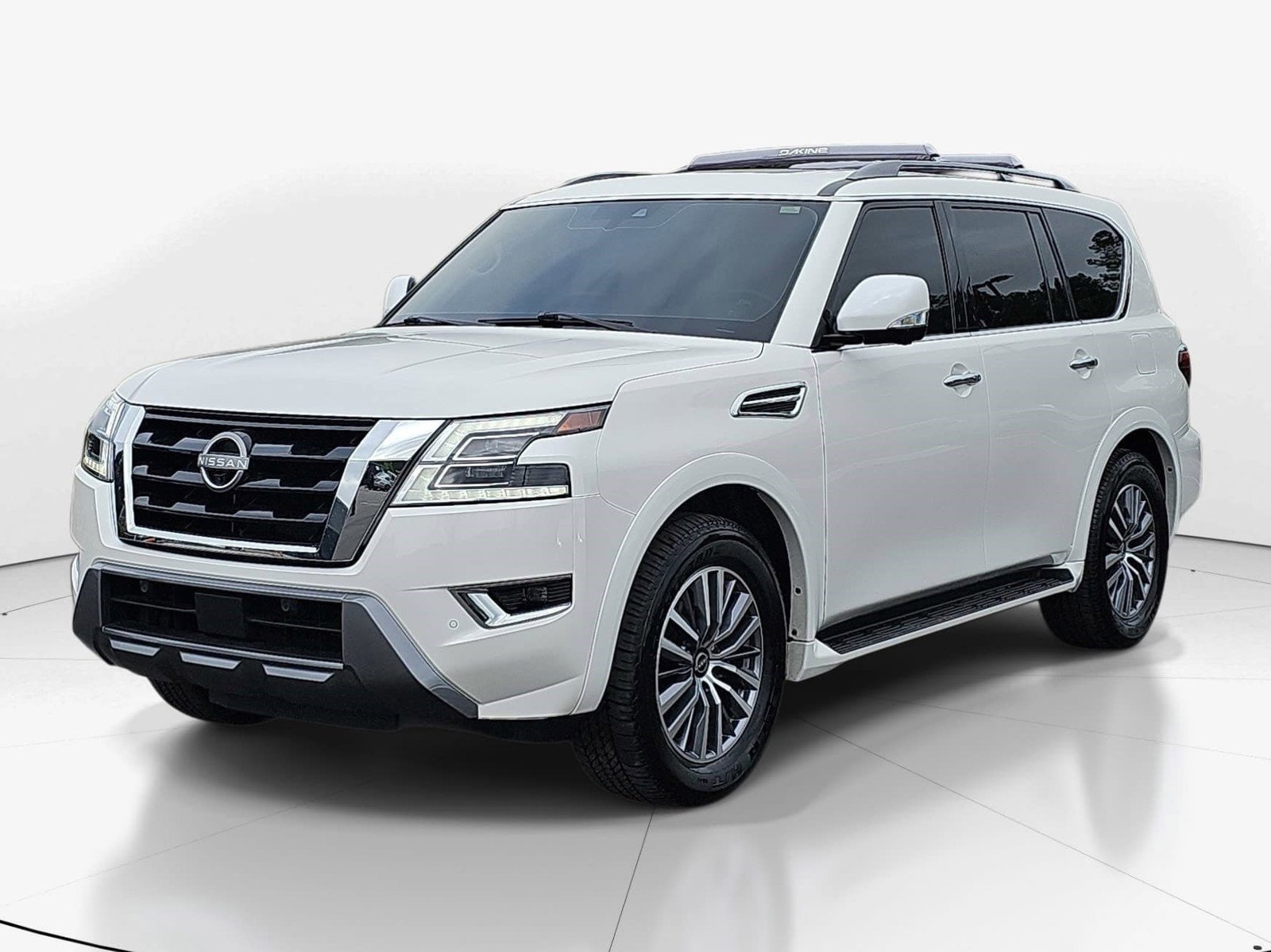 Used 2023 Nissan Armada SL w/ Captain's Chairs Package AWD/4WD image 8