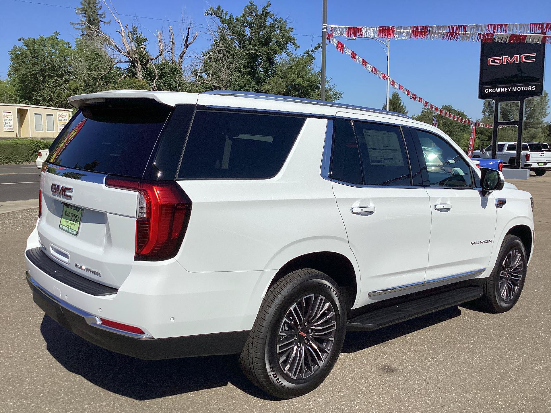 New 2026 GMC Yukon Elevation AWD/4WD image 7