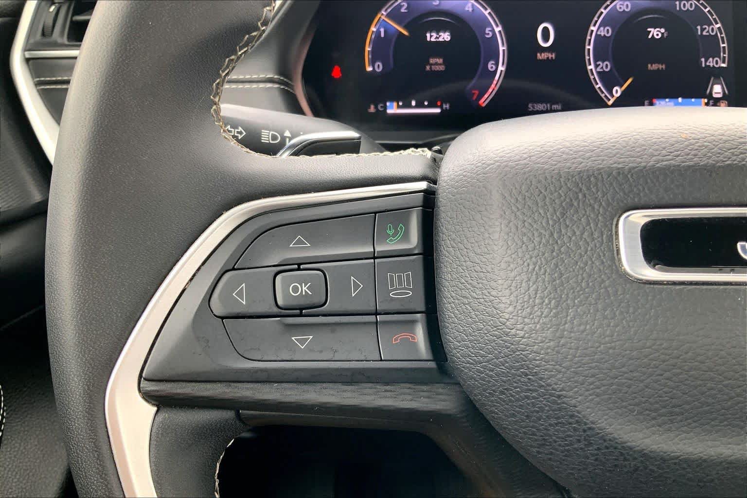 Used 2024 Jeep Grand Cherokee L Laredo RWD image 21