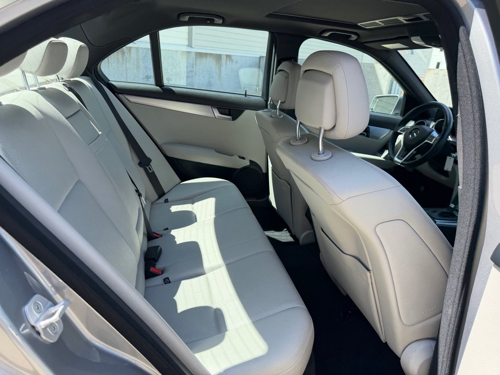 Used 2014 Mercedes-Benz C 250 Sedan image 24