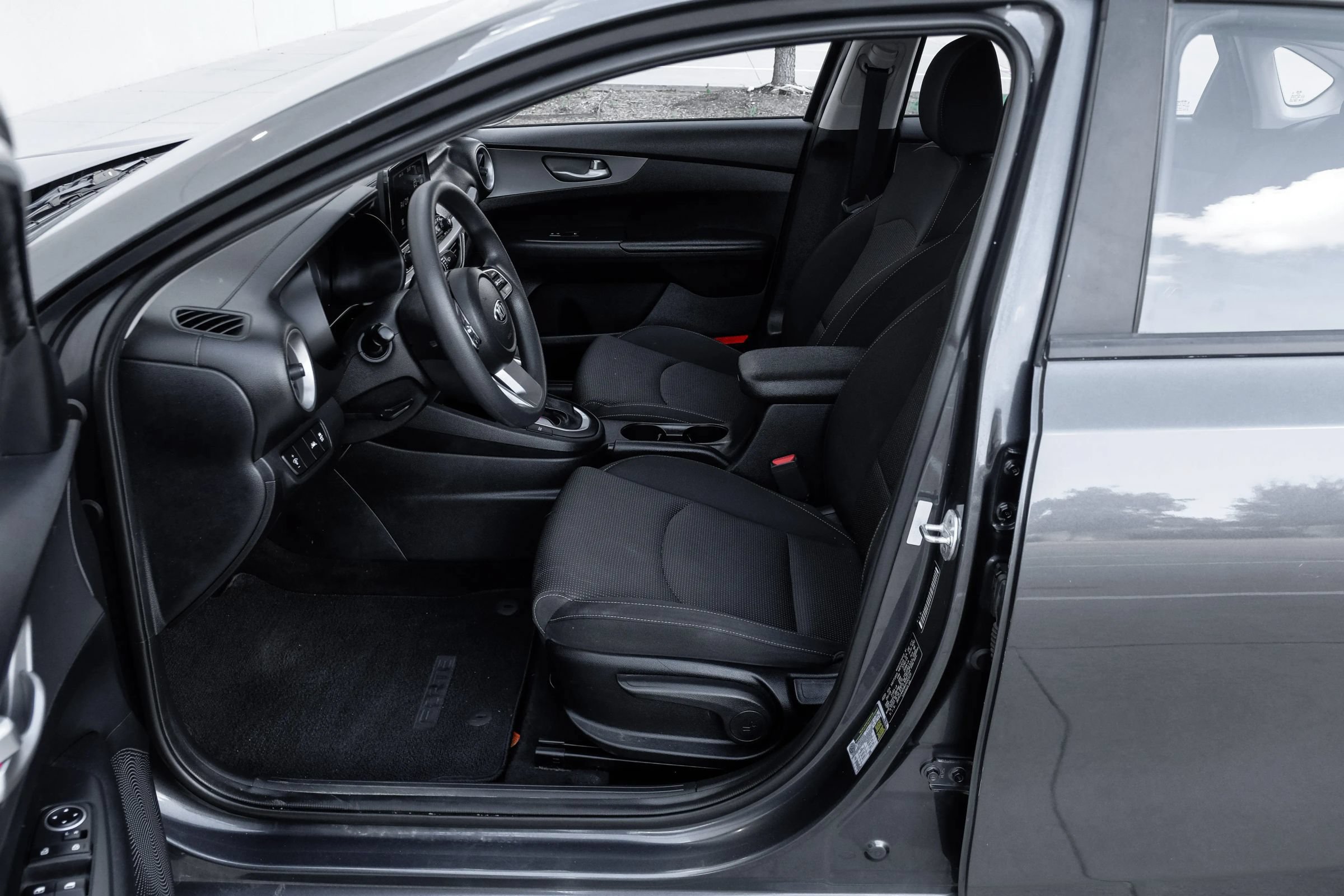 Used 2019 Kia Forte LXS FWD image 16