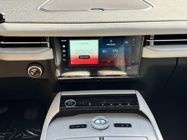 New 2025 Lincoln Navigator Reserve image 17