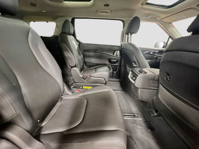 New 2027 Kia Carnival SX w/ Dark Edition Package FWD image 30