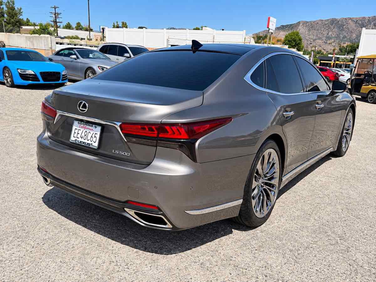 Used 2023 Lexus LS 500 AWD w/ Executive Package image 4