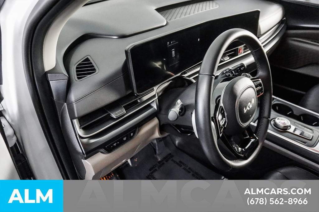 Used 2026 Kia Carnival LXS FWD image 33