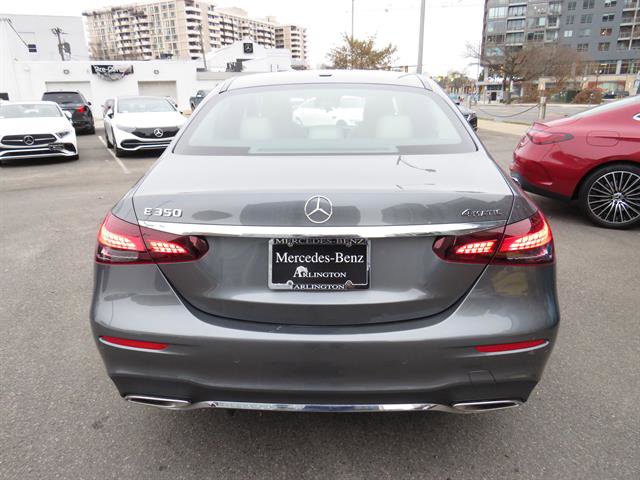 Used 2022 Mercedes-Benz E 350 4MATIC Sedan image 3