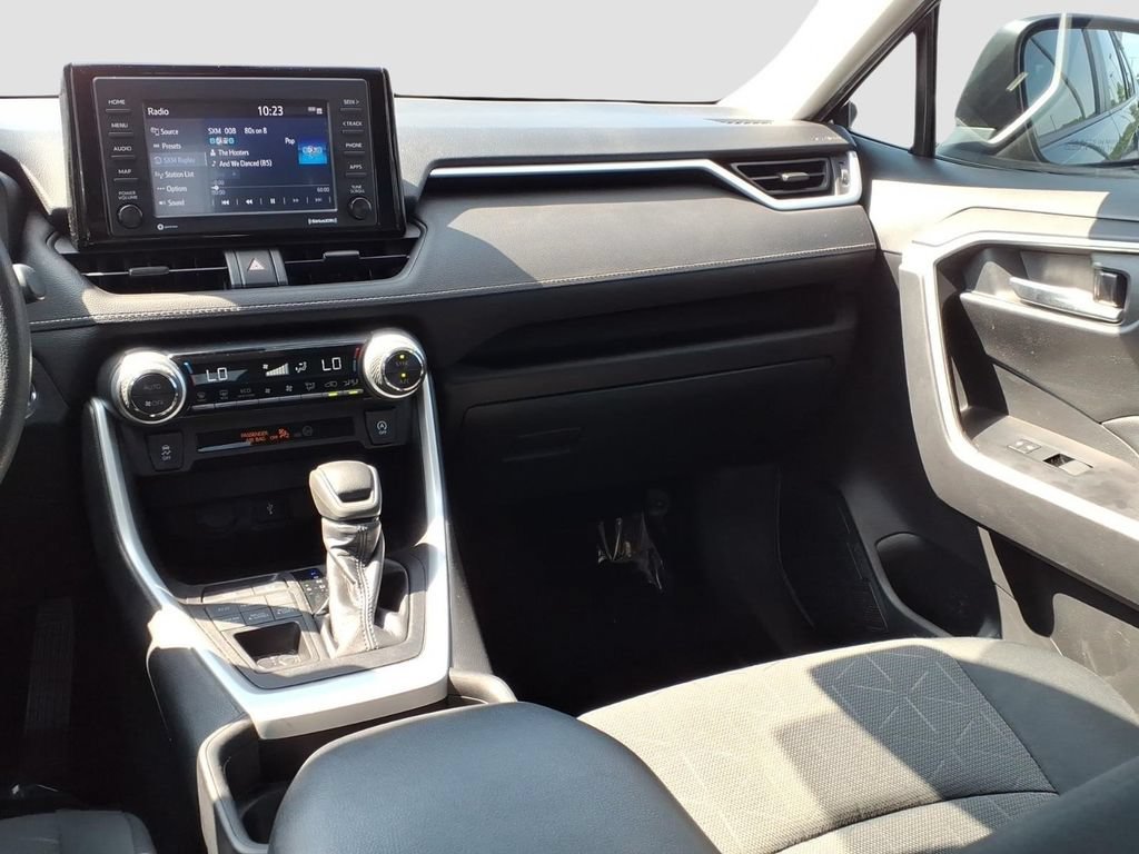 Used 2021 Toyota RAV4 XLE AWD/4WD image 15