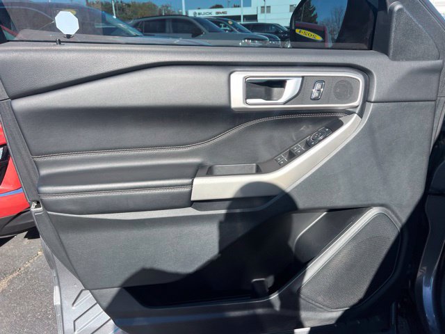 Used 2022 Ford Explorer XLT AWD/4WD image 21