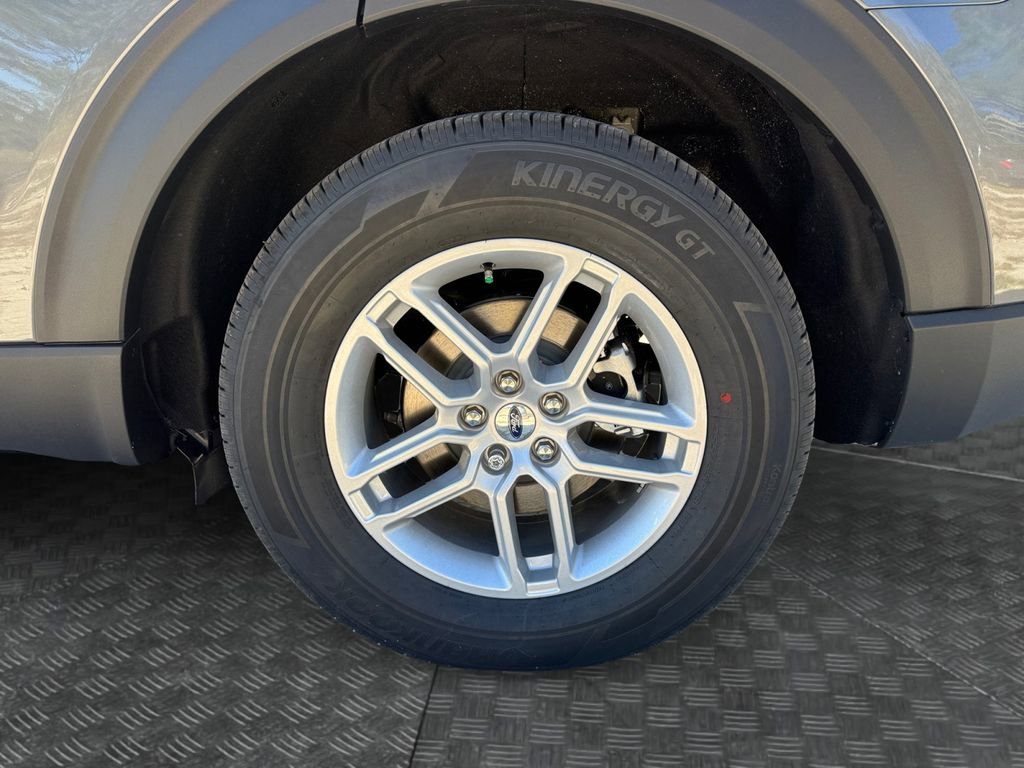 New 2026 Ford Explorer Active w/ Active Comfort Package image 17