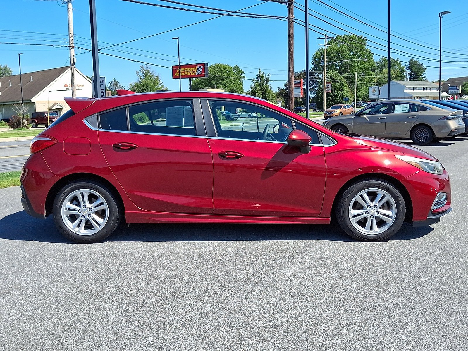 Used 2017 Chevrolet Cruze LT w/ Convenience Package FWD image 8