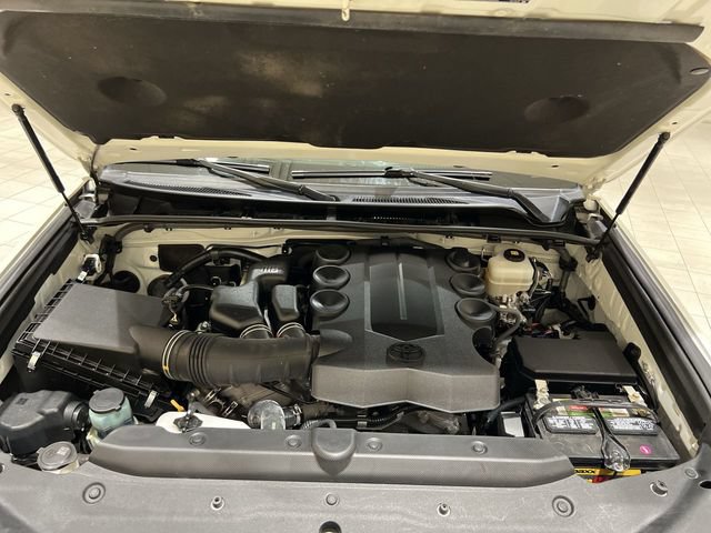 Used 2018 Toyota 4Runner Limited AWD/4WD image 26
