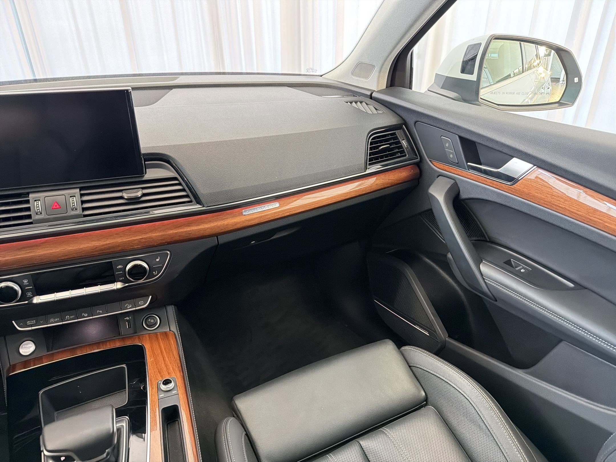 Used 2021 Audi Q5 Prestige w/ Prestige Package image 29