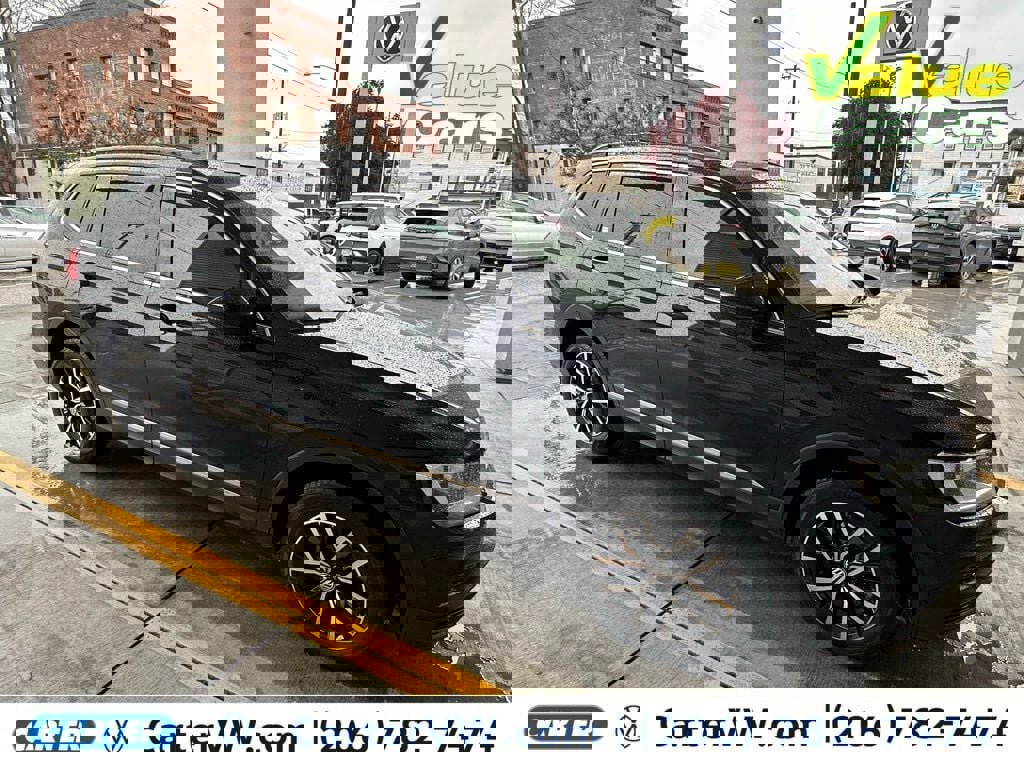 Used 2021 Volkswagen Tiguan SE