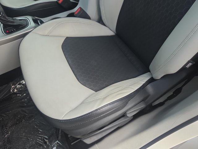 Used 2018 Jeep Compass Latitude w/ Popular Equipment Group FWD image 28
