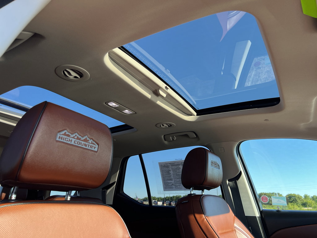 Used 2019 Chevrolet Traverse High Country w/ LPO, Cargo Package AWD/4WD image 30