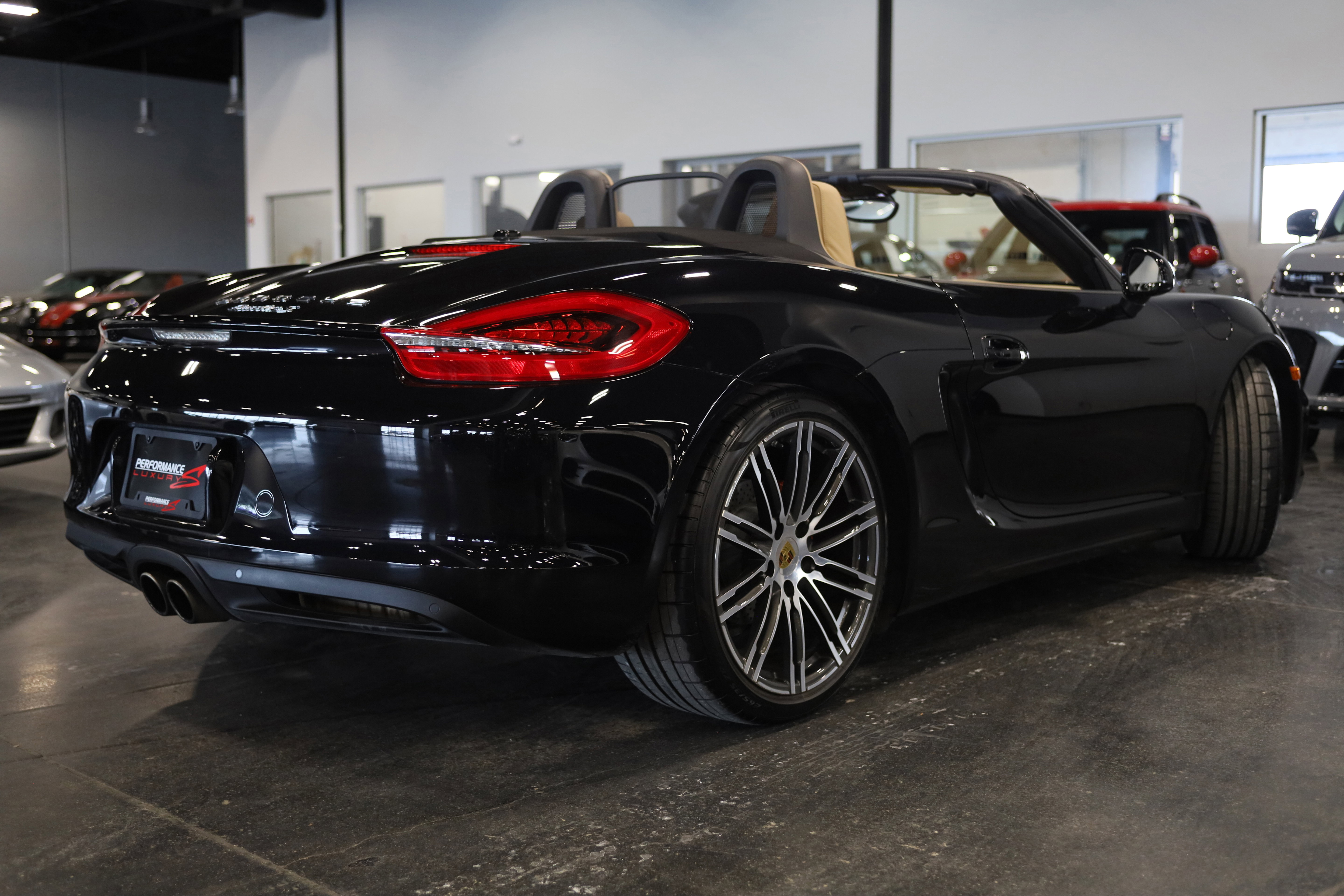 Used 2015 Porsche Boxster S image 6