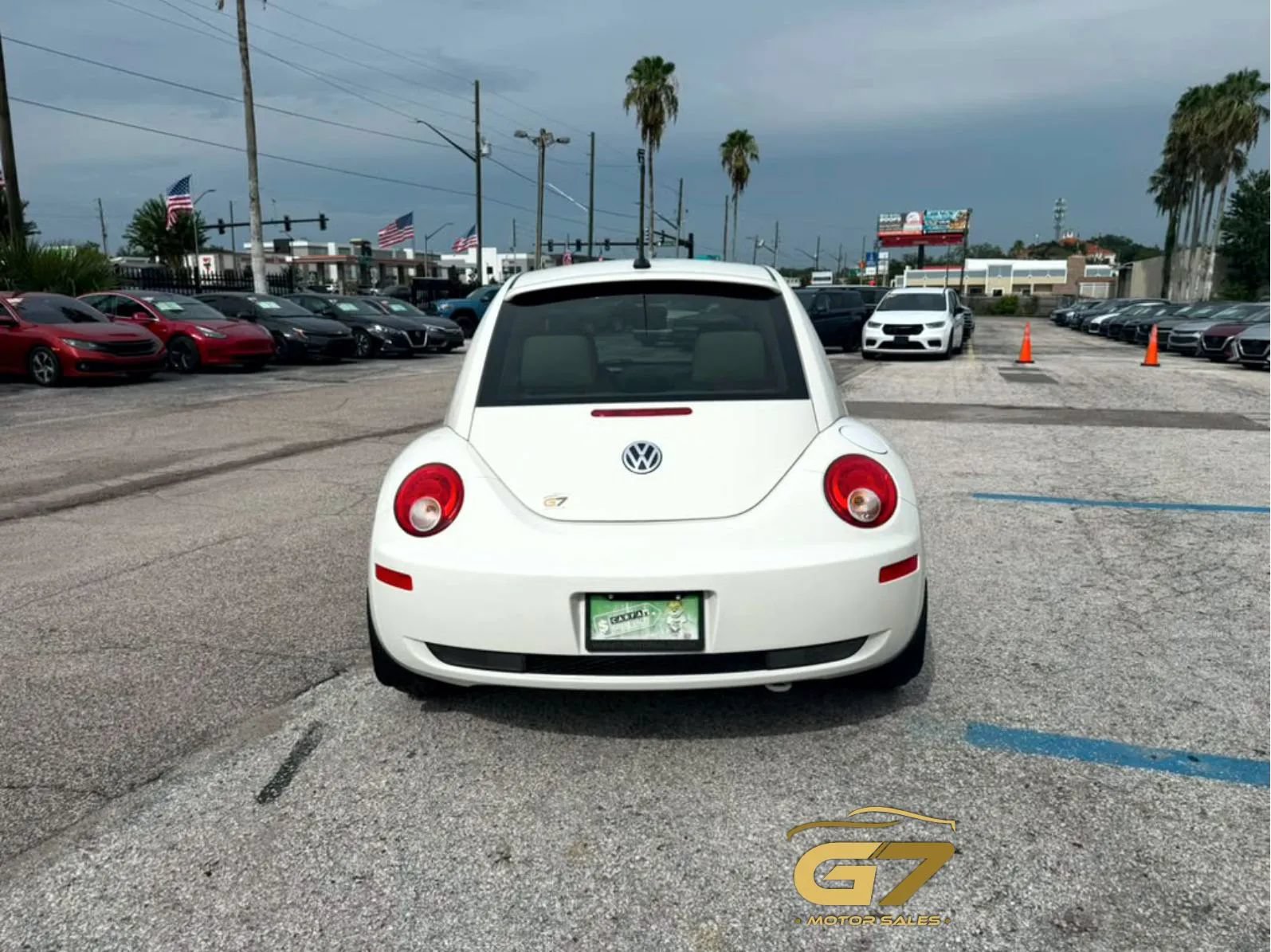 Used 2008 Volkswagen Beetle SE FWD image 3